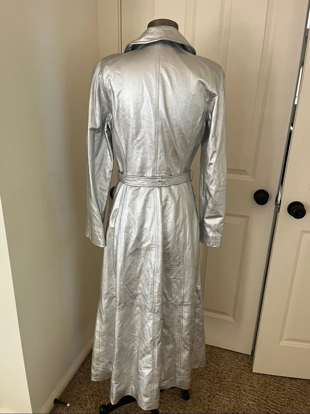 Michael Kors Silver Metallic Leather trench coat.  Size 8